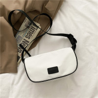 法国质感流行小众小包包2021新款潮宽肩带腋下女包简约百搭斜挎包 白色