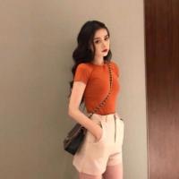 2021新款潮套装女夏时尚学生上衣服饰两件套短袖阔腿短裤显瘦气质 米白色短裤+橘色上衣 S (80斤-93斤)