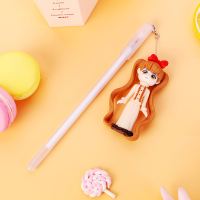 二次元可爱少女卡通挂坠笔好看的笔中性笔超萌闰蜜笔高颜值少女心儿童学生用文具黑创意韩版手办玩偶笔吊坠笔 棕色-礼服款
