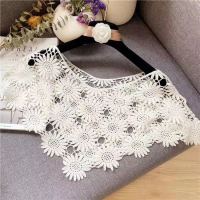 勾花镂空披肩_三叶草白色