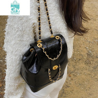 BANGDOU韩国小众春夏款迷你小香风链条双肩包女ins博主学生油蜡皮单肩包