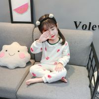 女童法兰绒睡衣春秋装加绒保暖女宝宝双面绒家居服秋冬款儿童套装 白色草莓 收藏店铺和商品,退货包运费 90 身高75-85