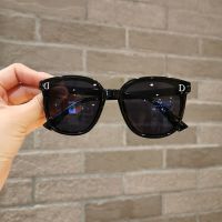 新款儿童男女童时尚太阳镜3-10岁小孩防紫外线眼镜宝宝遮阳镜 黑色