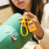 科比钥匙扣篮球挂件小饰品个性创意书包挂饰男女款情侣一对钥匙链 姜黄色 科比球衣简约款