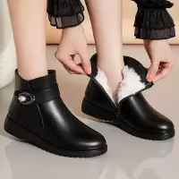 妈妈棉鞋女短靴中跟软皮冬季新款加绒粗跟靴子中老年女士防滑皮鞋 黑色 白绒 亮钻短靴 35