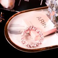 高端法式真丝发圈桑蚕丝ins气质大肠发绳可爱女简约头花质感发饰 粉色小圈(边宽1cm)