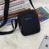 ins潮牌小挎包男士包包背包斜挎包女休闲日系轻便单肩斜肩手机包 蓝色 无挂件