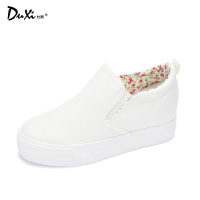 小白鞋女春夏新款厚底内增高帆布鞋女套脚韩版女士休闲乐福松糕鞋 白色 34