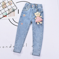 5岁女童软牛仔裤微喇叭裤7弹力洋气6女宝宝裤子宽松长裤秋季薄款8 浅蓝色 B款女童挂件无 110cm
