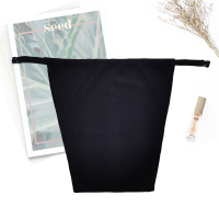 一片式无肩带防走光抹胸短款女打底裹胸内搭遮胸衣无痕学生内衣 黑色 均码