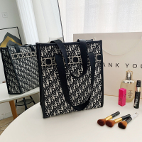 女士简约时尚手提化妆袋帆布字母四方大容量手拎妈咪包上班购物包 黑色竖款 收藏