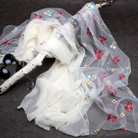 丝巾围巾春秋季百搭女纱巾防晒披肩薄款秋款洋气时尚夏季绣花沙滩 米白色