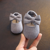 婴儿鞋女宝宝公主鞋0-1岁夏不掉护脚软底鞋学步3-6-8个月春秋季12 灰色 内长10cm