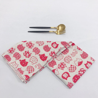 INS棉麻桌布少女心学生课桌布隔断帘野餐垫手工DIY布包布料 红色招财猫 70*95