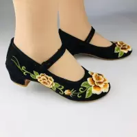 广场舞鞋绣花鞋内增高女鞋透气妈妈鞋老北京布鞋夏季新款汉服高跟 黑色 35偏小一码