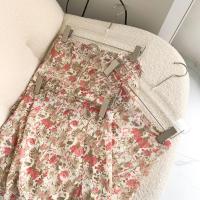 张涩涩zss 温柔人间宝藏 碎花雪纺不规则开叉半身裙a字短裙女夏季 红色半身裙 XS