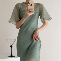 人间温柔 不虚此行 薄荷灰绿褶皱肌理透感小飞袖两件套连衣裙 薄绿灰色 S