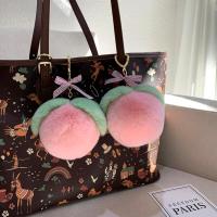 [人间水蜜桃]可爱毛绒桃心包包挂件粉嫩桃子汽车钥匙扣挂饰礼物 心扣链蜜粉色