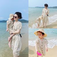 亲子装波点连衣裙夏季2021新品母女装洋中长款v领时尚度假沙滩裙 白色 90 建议身高80—90CM