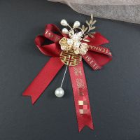 胸花结婚新郎新娘父母伴郎伴娘全套婚礼别花创意中式结婚用品大全 需要备注称呼的一个请联系客服 烫金金玉兰胸花A款