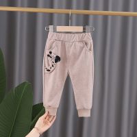 男童裤子春秋款2021新款儿童秋装宝宝长裤中小童秋季休闲裤婴儿潮 卡其色 立体长颈鹿裤子 80
