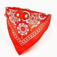 狗狗牵引绳三角巾配狗铃铛狗项圈围巾猫咪宠物防丢脖圈大型犬饰品 红色三角巾(无铃铛) S小型-1.5*36cm