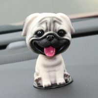 车内装饰摆件个性创意可爱男女士车载摇头狗狗公仔汽车上装饰用品 巴哥[送防滑垫]