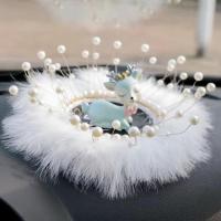 一路平安鹿汽车摆件车载香水座告白气球珍珠羽毛防滑垫车内饰 蓝鹿+炫彩珠圆羽毛