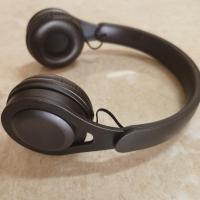 新品马卡龙无线蓝牙耳机头戴式耳机重低音立体声耳麦安卓苹果通用 (黑色) 插线款普通版(没有蓝牙功能)