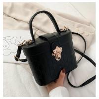 法国小众包包女2020新款韩版百搭单肩斜挎包高级感时尚压花小方包 黑色