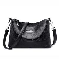 真皮牛皮斜跨女包2021新款春夏百搭潮流软皮大容量宝妈单肩斜挎包 黑色