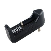 锂电池充电器 座充18650 3.7v锂电池万能充电器 强光手电专用电池 单槽座充充电器