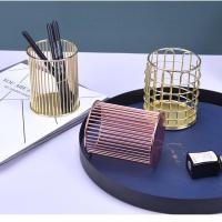 北欧ins风化妆刷笔桶铁艺收纳筐笔筒办公室文具桌面收纳盒置物架 竖条[金色]