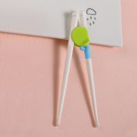 宝宝学吃饭训练勺子叉子可弯曲婴儿弯头勺叉练习筷儿童餐具套装 二段学习筷一双