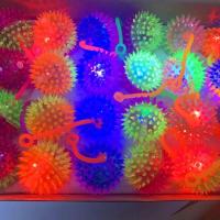 发光哨子足球带绳带BB响表情球超大号足球按摩球儿童发光玩具批发 6.5发光双色按摩球带绳2个