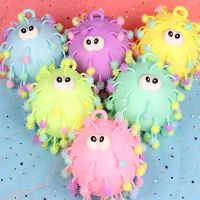 儿童玩具创意可爱新款大号发光毛毛球闪光软胶弹力球玩具地摊批发 雪花球一个装