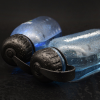 圆形400ml 好奇小子大容量防摔漏太空水杯子PC塑料户外带盖提手便携泡茶水杯