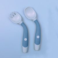 宝宝学吃饭训练勺子婴儿辅食弯头叉勺儿童练习筷子可弯曲餐具套装|云雾蓝 勺子+叉子+收纳盒+训练筷+碗