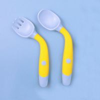 宝宝学吃饭训练勺子婴儿辅食弯头叉勺儿童练习筷子可弯曲餐具套装|洛克黄 勺子+叉子