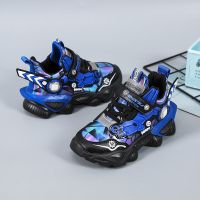 2021春秋新款亮灯皮面防水网面透气实心软底大中小男童休闲运动鞋