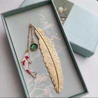 锦鲤附体逢考必过中高考祝福励志考研考试不挂科羽毛书签礼物