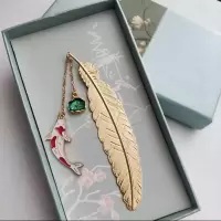 锦鲤附体逢考必过中高考祝福励志考研考试不挂科羽毛书签礼物