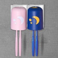 免打孔挂壁式牙刷架套装卫生间漱口挤牙膏家用置物架星空|不带挤膏器(颜色随机不撞色) 星空2口杯+牙刷架(情侣)