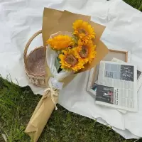 ins仿真向日葵太阳花拍照道具手拿花束摆件饰品装饰拍摄