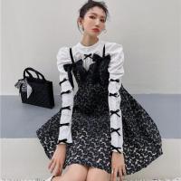 春秋装2021新款茶歇法式复古娃娃碎花吊带新年连衣裙套装女设计感 白色上衣 S