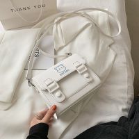 法国小众设计小包包女2021新款潮夏季高级质感单肩斜挎包可爱百搭 白色单包-无挂件