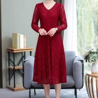 新款2021妈妈女装蕾丝长款连衣裙中老年高端大气遮肚显瘦过膝长款 2-55红色[高品质] XL 建议[90-105]斤