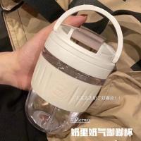 METWO阿斯新款简约塑料杯创意学生带吸管儿童手提便携透明水杯 370ml+随机贴纸 米色