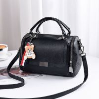 【高品质】手提斜挎真皮包包女2021新款爆款软皮枕头包百搭大容量 黑色