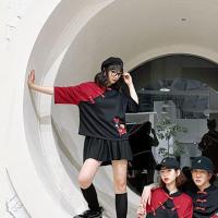 中国风唐装复古团体街舞演出服T恤裙子套装舞蹈表演服嘻哈街舞服 黑色 百褶裙 S